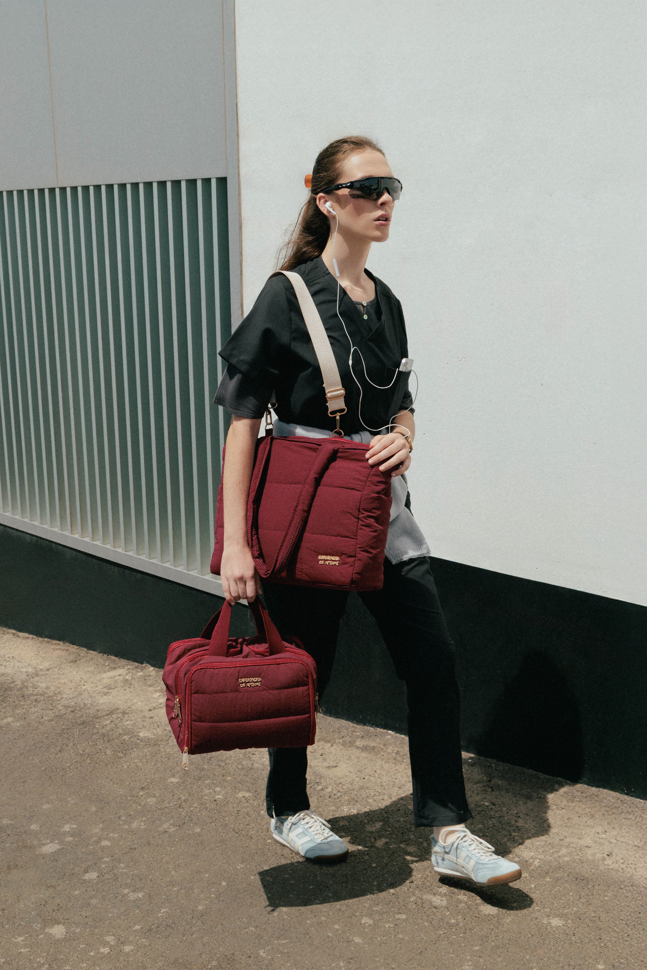Puffer bag – Burgundy – alternative view